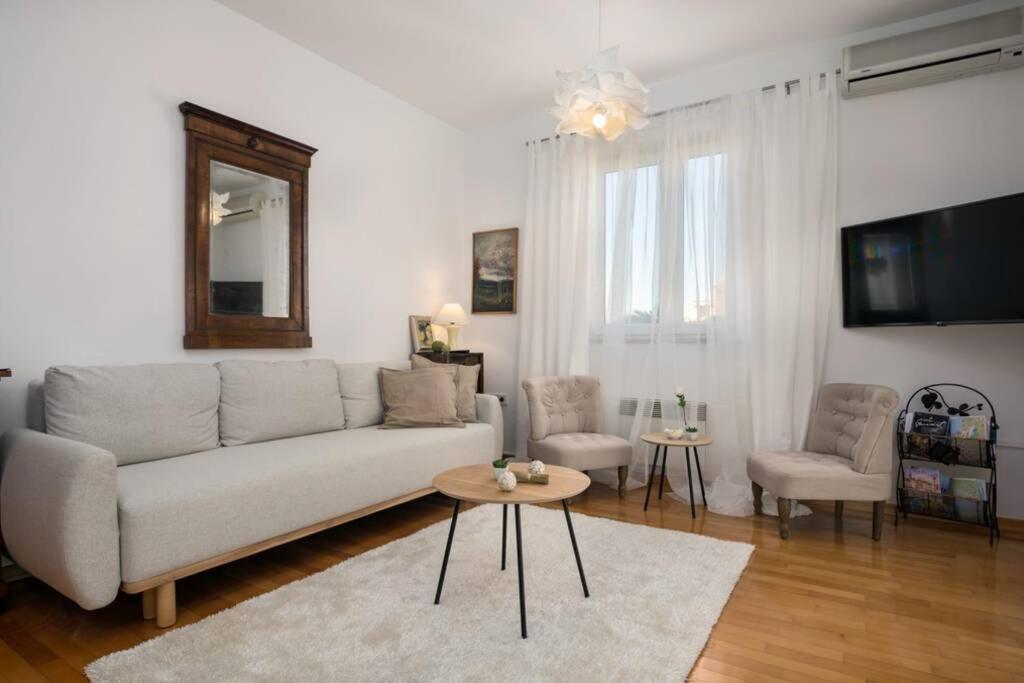 로비니 Duplex + Garage 아파트 외부 사진