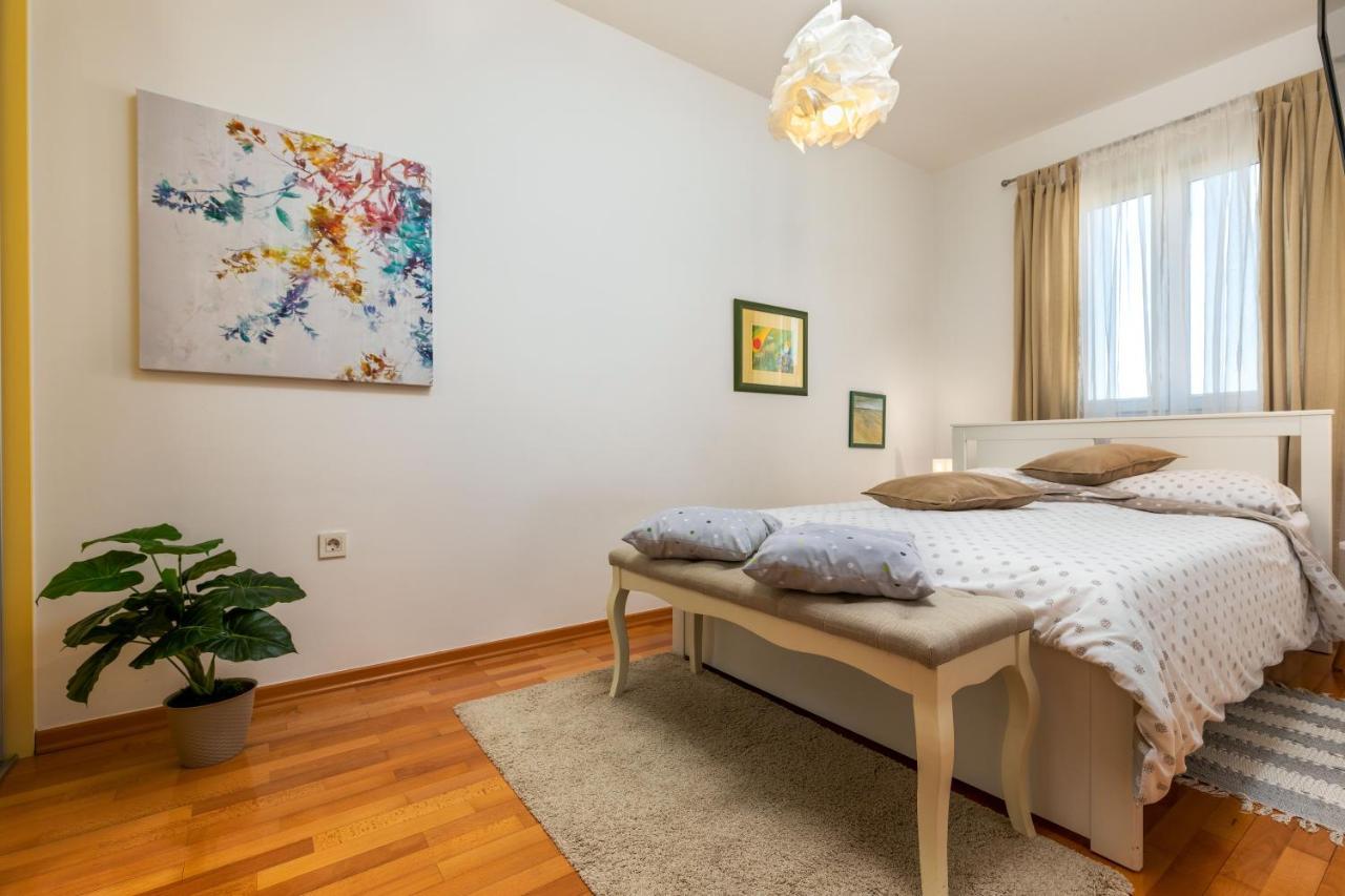로비니 Duplex + Garage 아파트 외부 사진